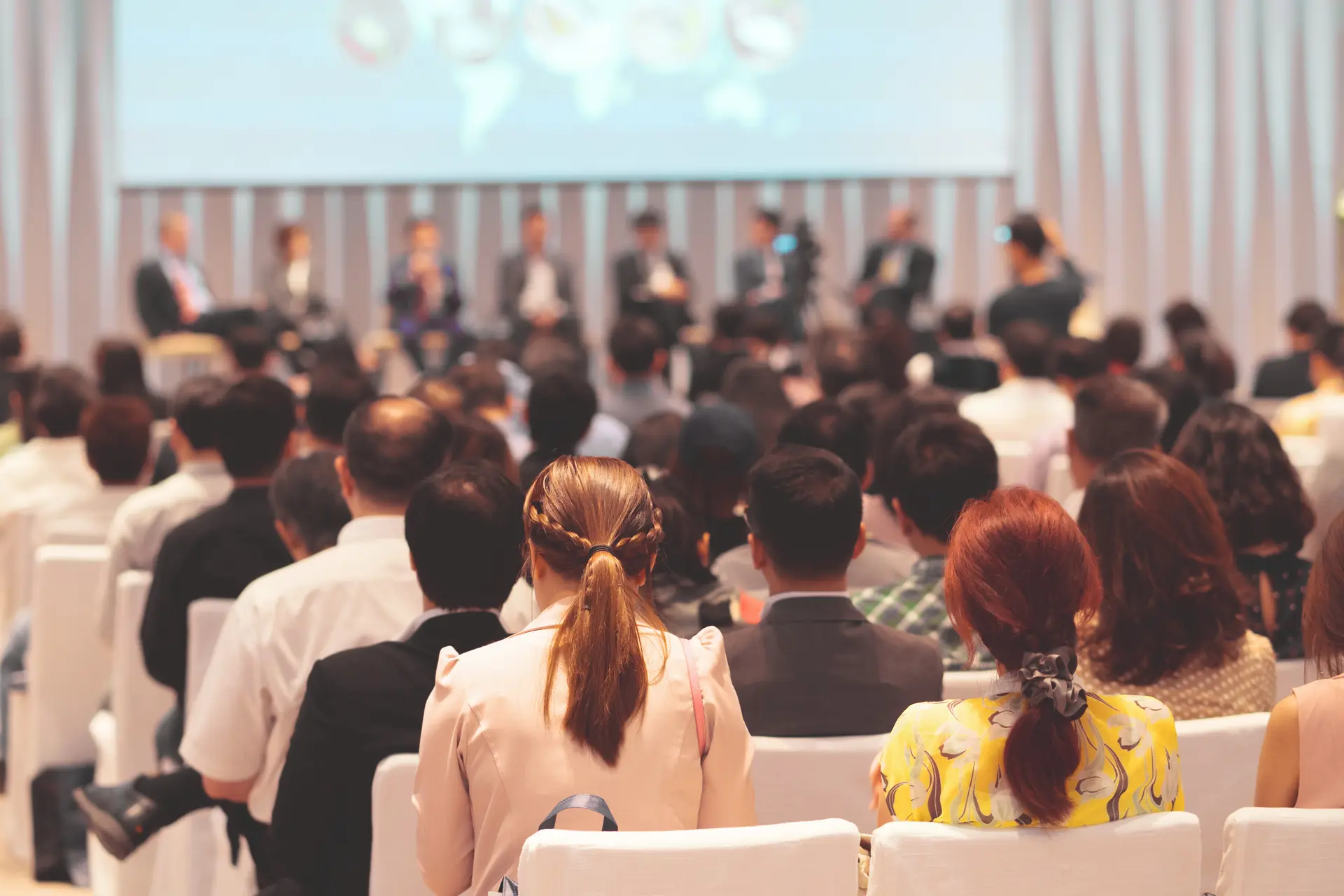 Conférence professionnelle avec interprétation français anglais