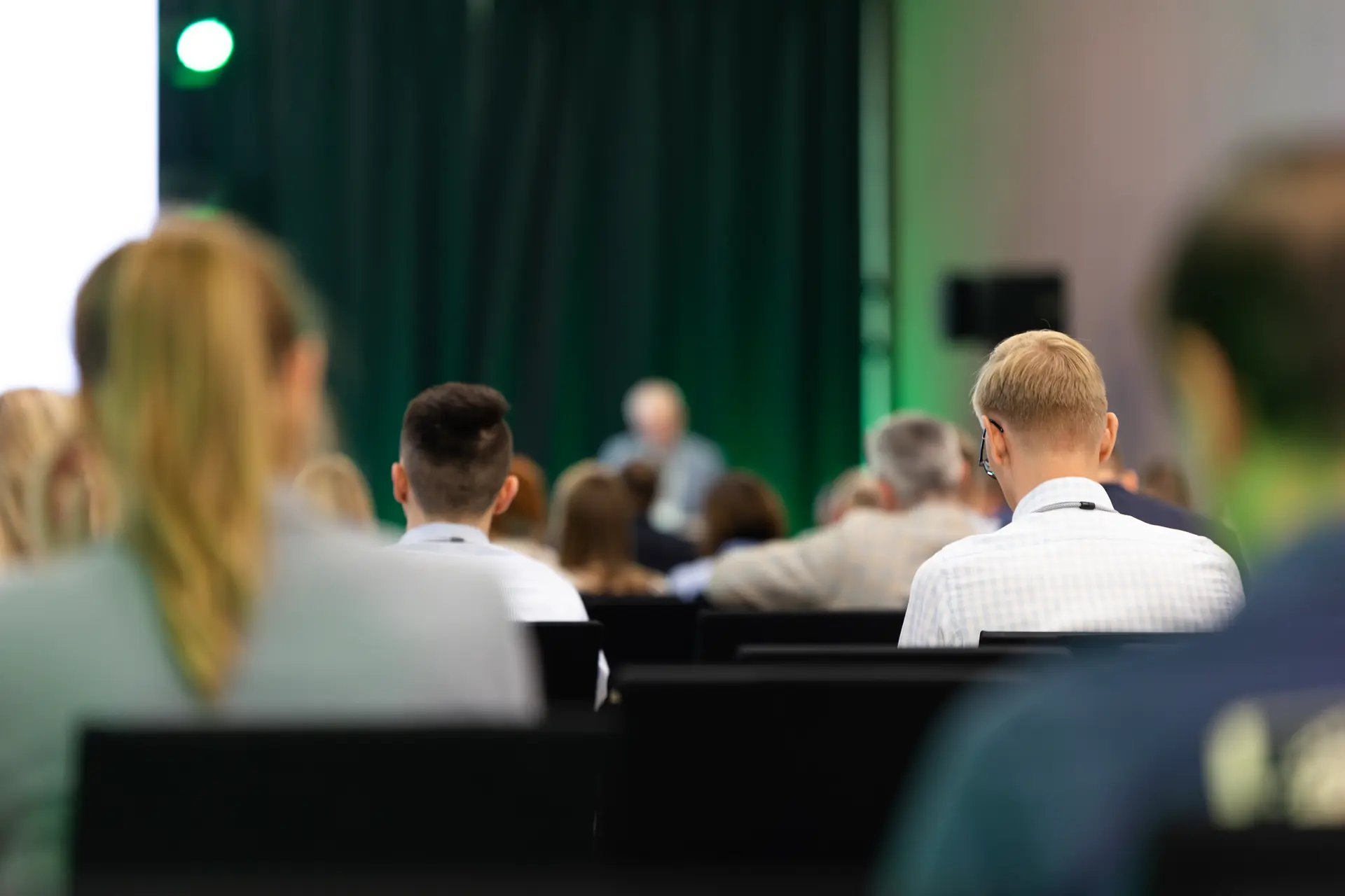 Conférence professionnelle avec interprétation anglais allemand